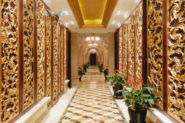 产后身体不适？跟重庆按摩师学这几招，轻松搞定